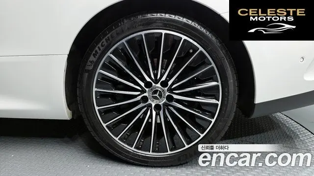 MERCEDES BENZ CLE-Classe C236 CLE200 Cabriolet 2024 — photo 7 sur 33