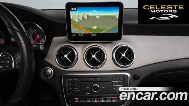 MERCEDES BENZ GLA-Classe X156 GLA200 d 2016 — photo 13 sur 20