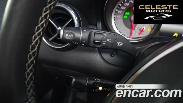 MERCEDES BENZ GLA-Classe X156 GLA200 d 2016 — photo 18 sur 20