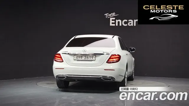 MERCEDES BENZ E-Classe W213 E220d 4MATIC Exclusive 2018 — photo 4 sur 37