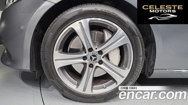 MERCEDES BENZ E-Classe W213 E300 Avantgarde 2019 — photo 5 sur 20