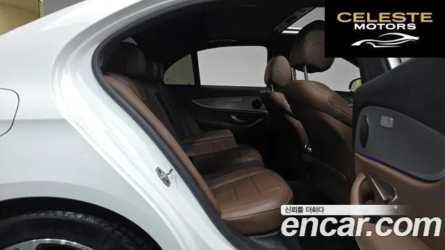 MERCEDES BENZ E-Classe W213 E300 Avantgarde 2019 — photo 17 sur 32