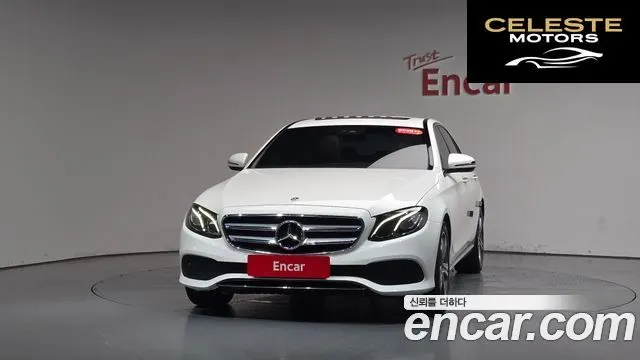 MERCEDES BENZ E-Classe W213 E300 Avantgarde 2019 — photo 2 sur 32