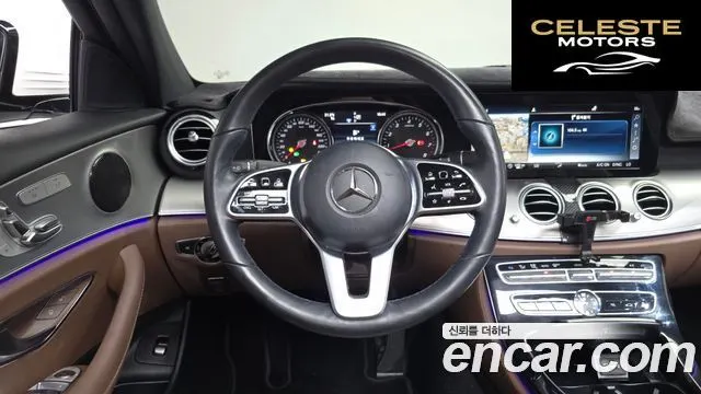MERCEDES BENZ E-Classe W213 E300 Avantgarde 2019 — photo 18 sur 32