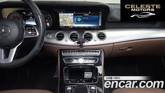 MERCEDES BENZ E-Classe W213 E300 Avantgarde 2019 — photo 19 sur 32