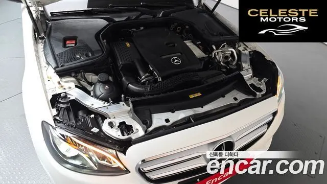 MERCEDES BENZ E-Classe W213 E300 Avantgarde 2019 — photo 5 sur 32