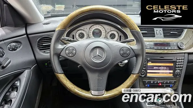 MERCEDES BENZ CLS-Classe W219 CLS350 2009 — photo 13 sur 25