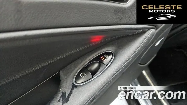 MERCEDES BENZ CLS-Classe W219 CLS350 2009 — photo 18 sur 25