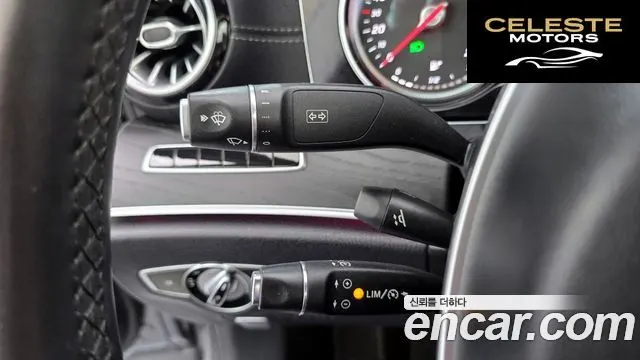 MERCEDES BENZ E-Classe W213 E220d Cabriolet 2018 — photo 22 sur 31