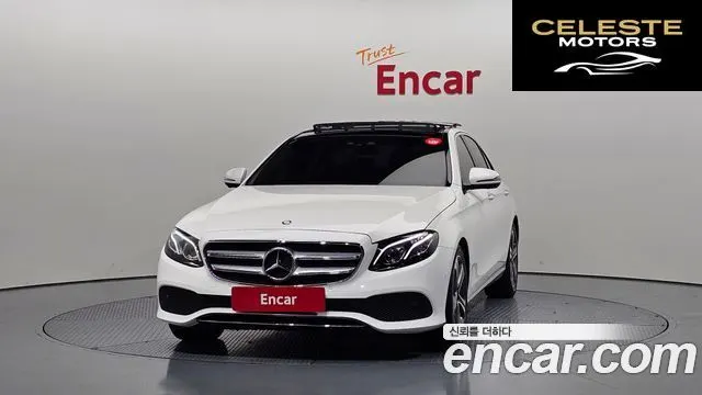 MERCEDES BENZ E-Classe W213 E300 Avantgarde 2017 — photo 3 sur 20