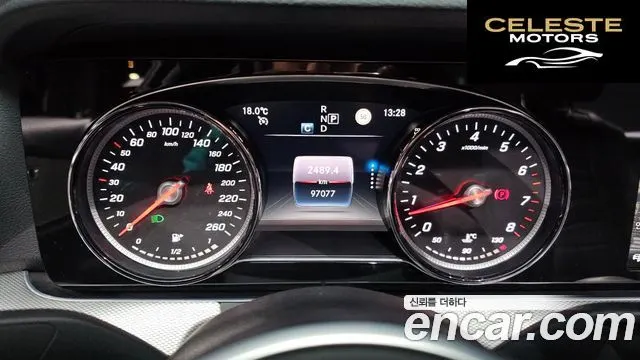 MERCEDES BENZ E-Classe W213 E300 Avantgarde 2019 — photo 8 sur 20