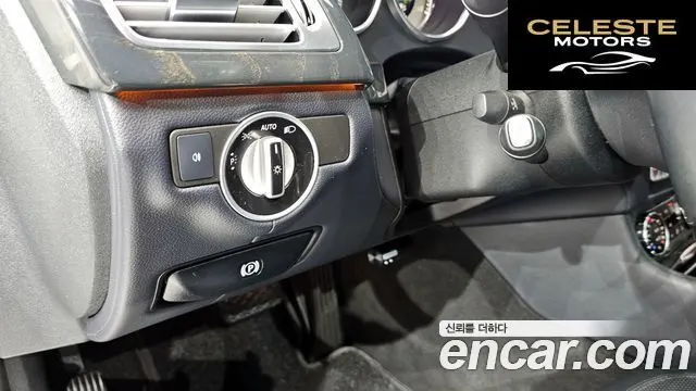 MERCEDES BENZ CLS-Classe W218 CLS350 2013 — photo 26 sur 31