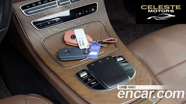 MERCEDES BENZ E-Classe W213 E300e 4MATIC Exclusive 2021 — photo 26 sur 36