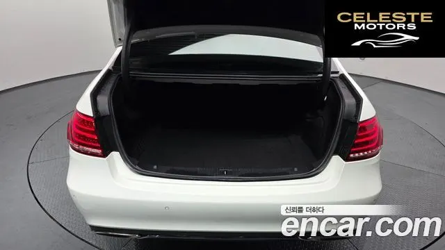 MERCEDES BENZ E-Classe W212 E250 4MATIC Avantgarde 2016 — photo 20 sur 20