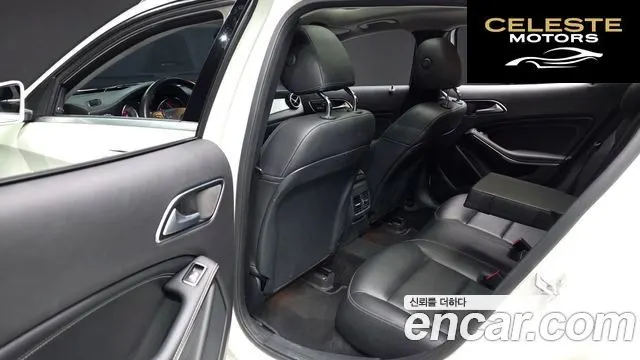 MERCEDES BENZ GLA-Classe X156 GLA200 d 2017 — photo 11 sur 20