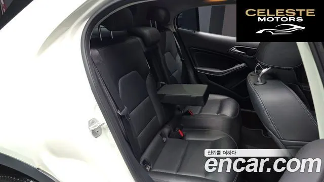 MERCEDES BENZ GLA-Classe X156 GLA200 d 2017 — photo 12 sur 20