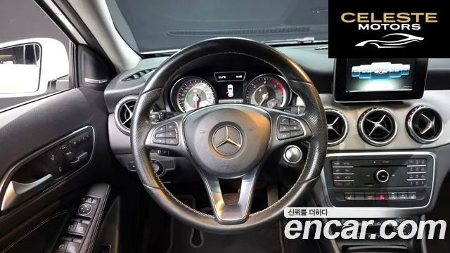 MERCEDES BENZ GLA-Classe X156 GLA200 d 2017 — photo 13 sur 20