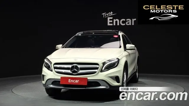 MERCEDES BENZ GLA-Classe X156 GLA200 d 2017 — photo 3 sur 20
