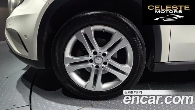 MERCEDES BENZ GLA-Classe X156 GLA200 d 2017 — photo 5 sur 20