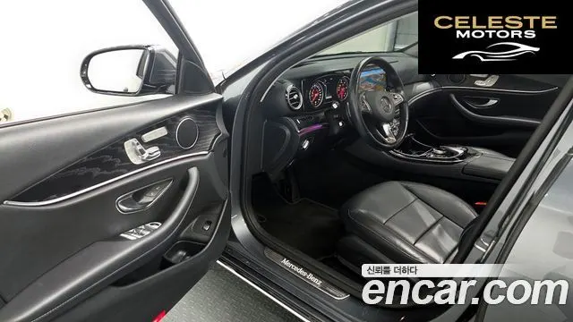 MERCEDES BENZ E-Classe W213 E220d 4MATIC Avantgarde 2017 — photo 10 sur 20