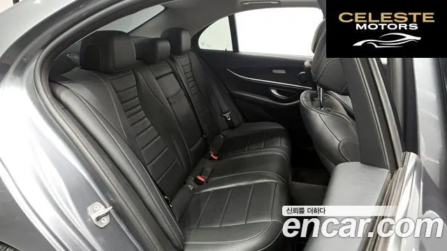 MERCEDES BENZ E-Classe W213 E220d 4MATIC Avantgarde 2017 — photo 11 sur 20