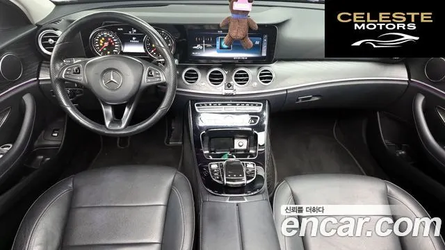 MERCEDES BENZ E-Classe W213 E220d 4MATIC Avantgarde 2017 — photo 7 sur 20