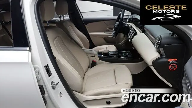 MERCEDES BENZ A-Classe W177 A220 Berline 2023 — photo 13 sur 30