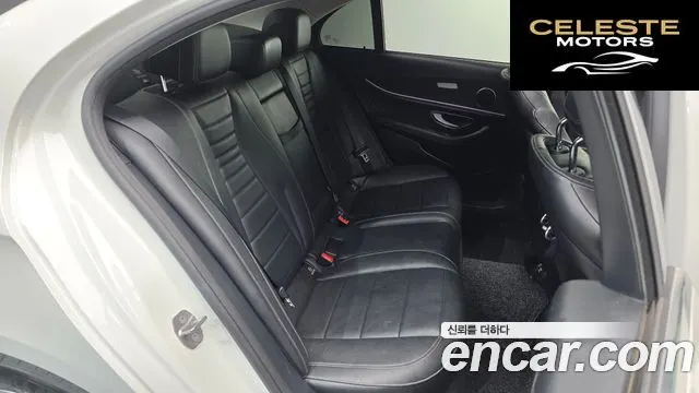 MERCEDES BENZ E-Classe W213 E200 Avantgarde 2018 — photo 11 sur 20