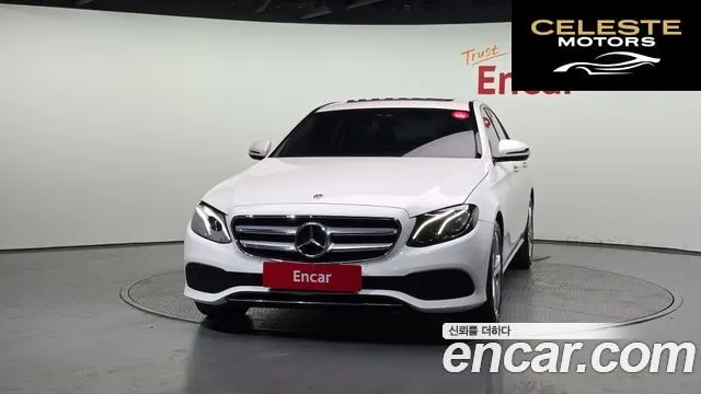 MERCEDES BENZ E-Classe W213 E200 Avantgarde 2018 — photo 3 sur 20