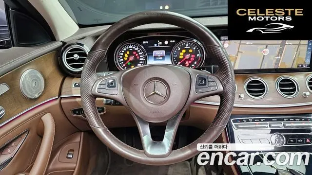 MERCEDES BENZ E-Classe W213 E220d 4MATIC Exclusive 2018 — photo 21 sur 40