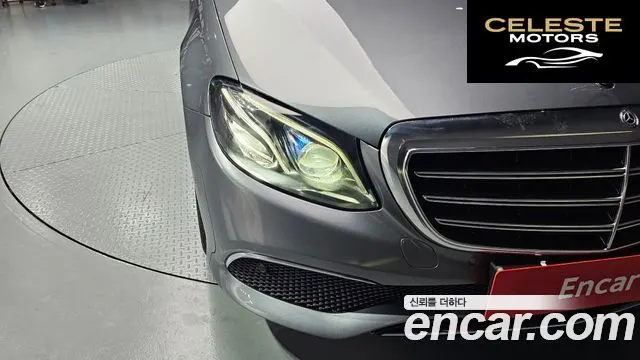 MERCEDES BENZ E-Classe W213 E220d 4MATIC Exclusive 2018 — photo 8 sur 40