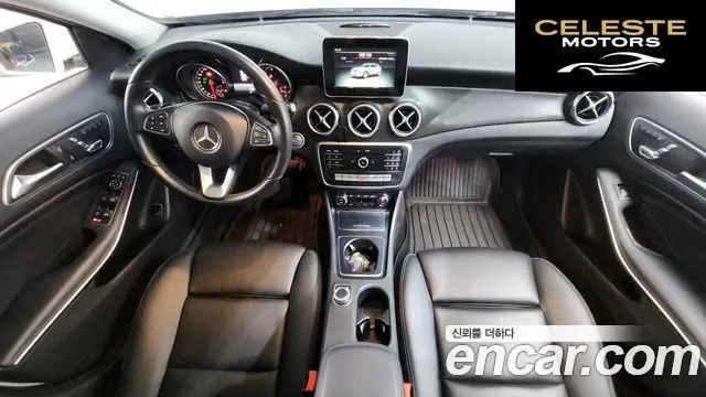 MERCEDES BENZ GLA-Classe X156 GLA220 2018 — photo 10 sur 34