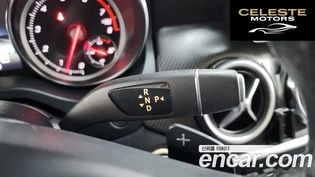MERCEDES BENZ GLA-Classe X156 GLA220 2018 — photo 12 sur 34