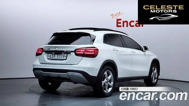 MERCEDES BENZ GLA-Classe X156 GLA220 2018 — photo 2 sur 34