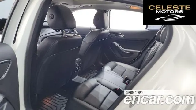 MERCEDES BENZ GLA-Classe X156 GLA220 2018 — photo 26 sur 34