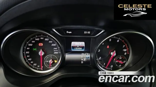 MERCEDES BENZ GLA-Classe X156 GLA220 Premium 2018 — photo 11 sur 34