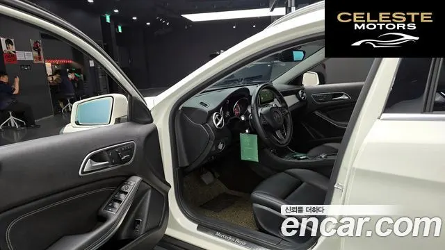 MERCEDES BENZ GLA-Classe X156 GLA200 d 4MATIC 2016 — photo 10 sur 20
