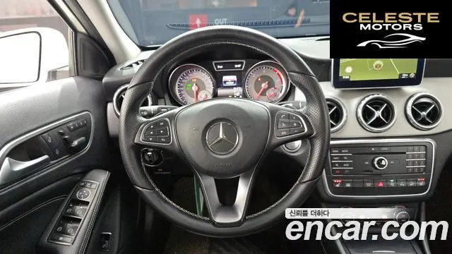 MERCEDES BENZ GLA-Classe X156 GLA200 d 4MATIC 2016 — photo 13 sur 20