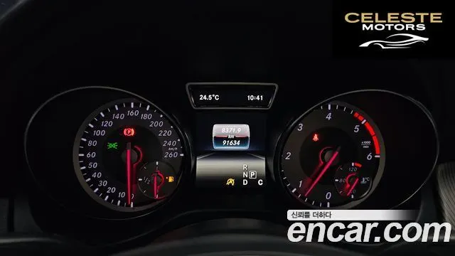 MERCEDES BENZ CLA-Classe C117 CLA200 d 2016 — photo 8 sur 20