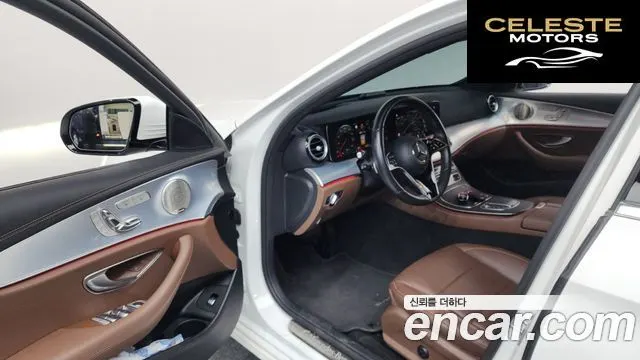 MERCEDES BENZ E-Classe W213 E350 4MATIC Avantgarde 2021 — photo 13 sur 39