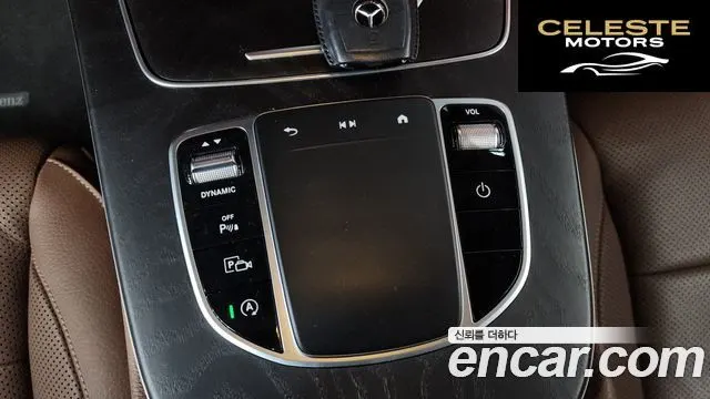 MERCEDES BENZ E-Classe W213 E350 4MATIC Avantgarde 2021 — photo 32 sur 39