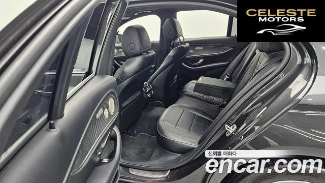 MERCEDES BENZ E-Classe W213 E350 4MATIC Avantgarde 2022 — photo 28 sur 31