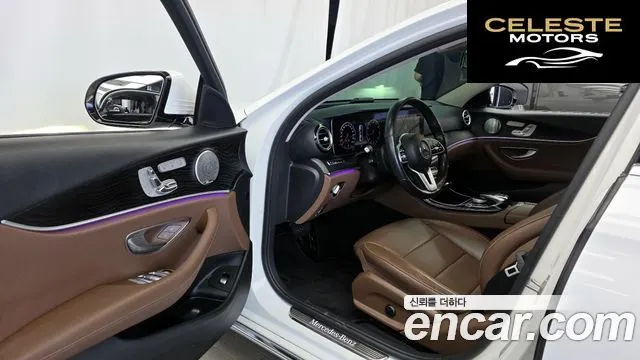 MERCEDES BENZ E-Classe W213 E300 4MATIC Avantgarde 2019 — photo 13 sur 39