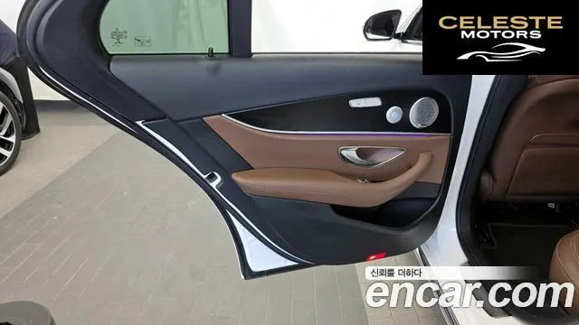 MERCEDES BENZ E-Classe W213 E300 4MATIC Avantgarde 2019 — photo 15 sur 39
