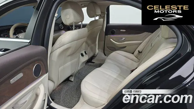 MERCEDES BENZ E-Classe W213 E220d Exclusive 2017 — photo 11 sur 20