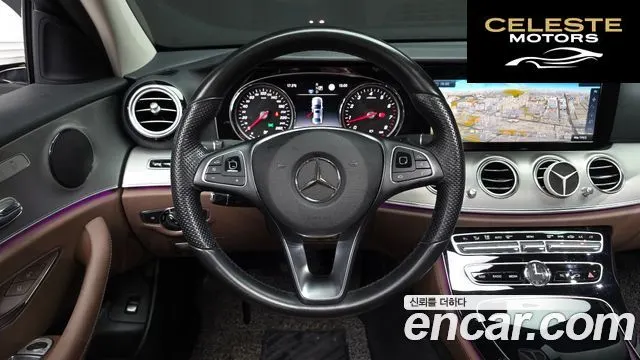 MERCEDES BENZ E-Classe W213 E200 Avantgarde 2017 — photo 13 sur 20