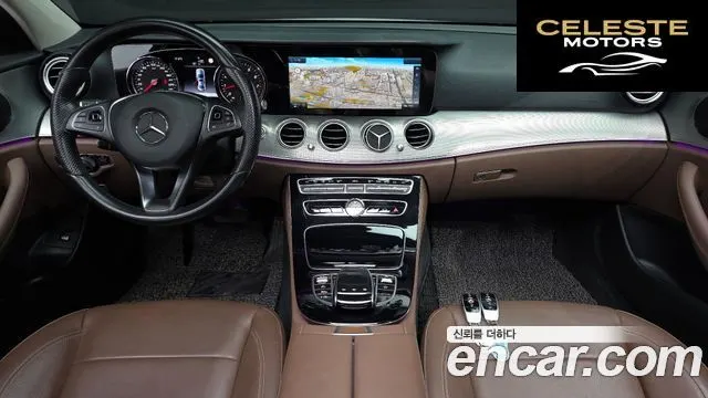 MERCEDES BENZ E-Classe W213 E200 Avantgarde 2017 — photo 7 sur 20