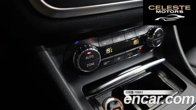 MERCEDES BENZ GLA-Classe X156 GLA220 2019 — photo 29 sur 31