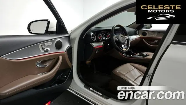 MERCEDES BENZ E-Classe W213 E200 Avantgarde 2018 — photo 10 sur 20