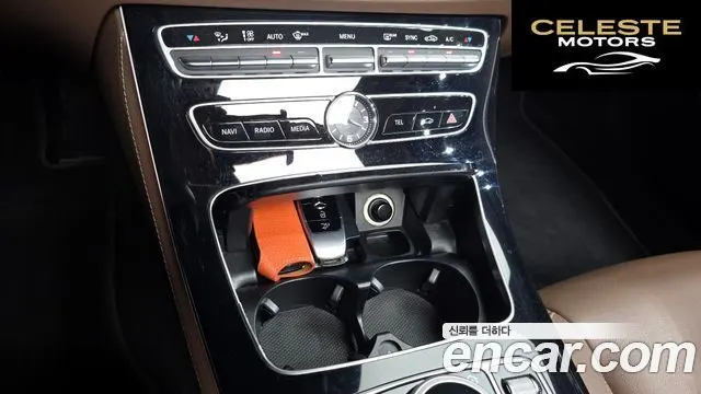 MERCEDES BENZ E-Classe W213 E200 Avantgarde 2018 — photo 17 sur 20